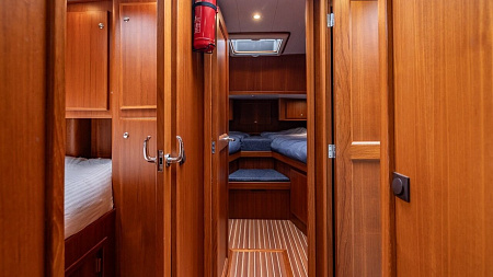 Яхта Privateer Trawler 50